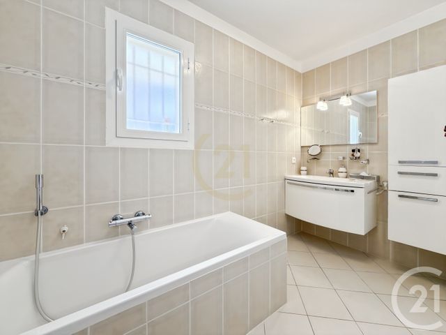 Appartement T4 à vendre - 4 pièces - 79.03 m2 - CALVI - 202 - CORSE - Century 21 Dary Immobilier