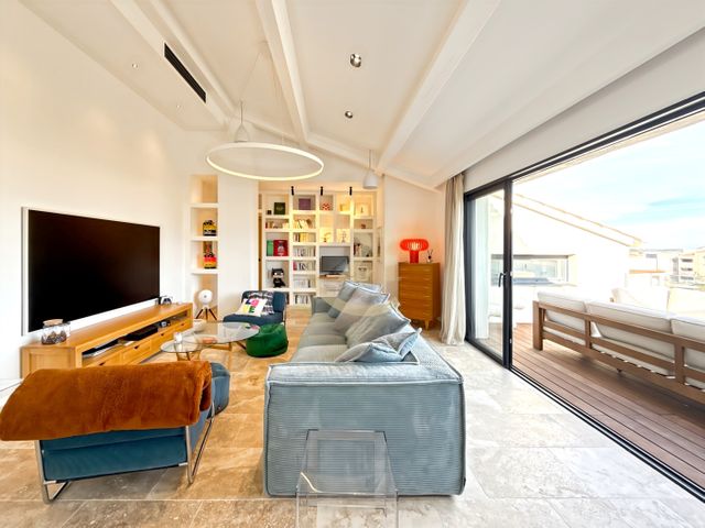 Appartement T5 à vendre - 5 pièces - 154.62 m2 - CALVI - 202 - CORSE - Century 21 Dary Immobilier